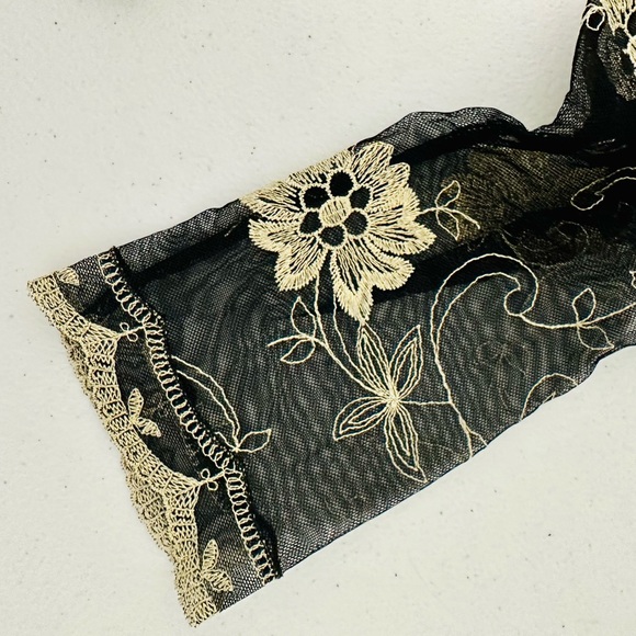 SALE Sexy mesh blouse by Ivanka Trump. Size 10. - Picture 3 of 5